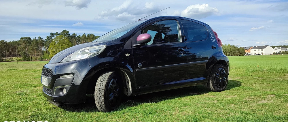 Peugeot 107 cena 22900 przebieg: 97682, rok produkcji 2013 z Tczew małe 379